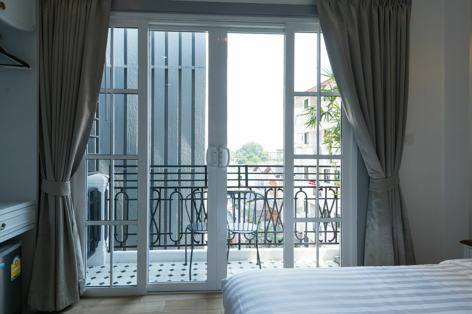 White Ivory Bed And Breakfast Bangkok Esterno foto