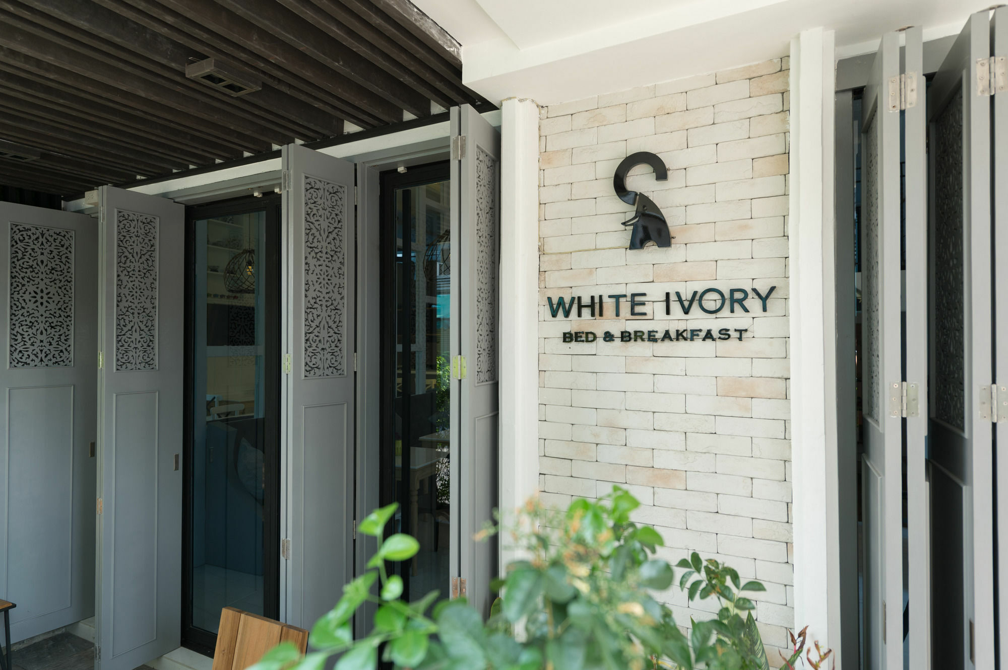 White Ivory Bed And Breakfast Bangkok Esterno foto